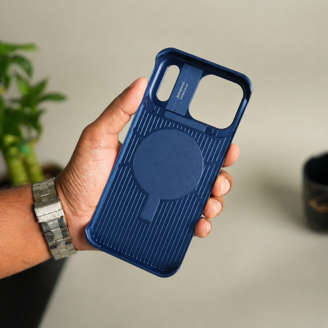 iPhone 17 Pro Premium Metallic AeroFlex Leather MagSafe Case - Blue