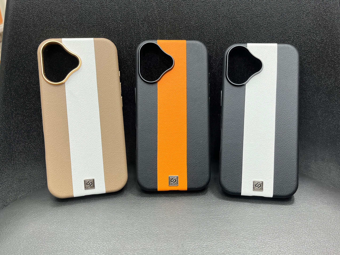 iPhone 17 Dulero Leather Stripe Case